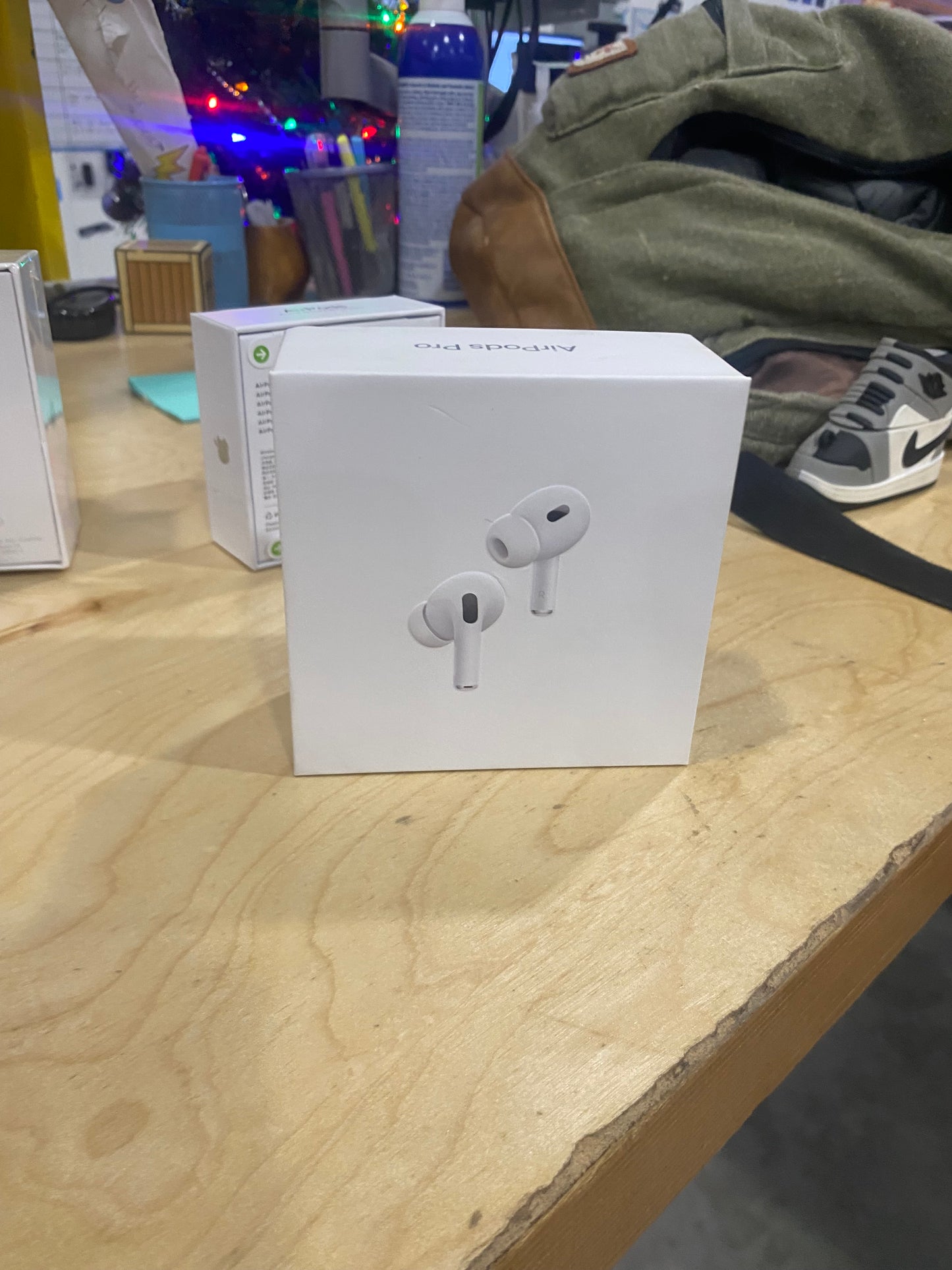 apple airpods 2nd gen pro [refurbished]