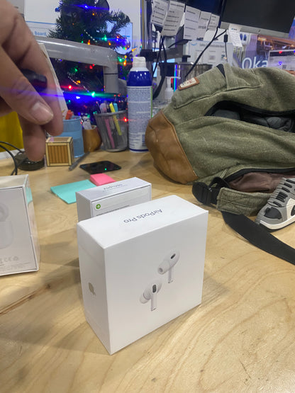 apple airpods 2nd gen pro [refurbished]
