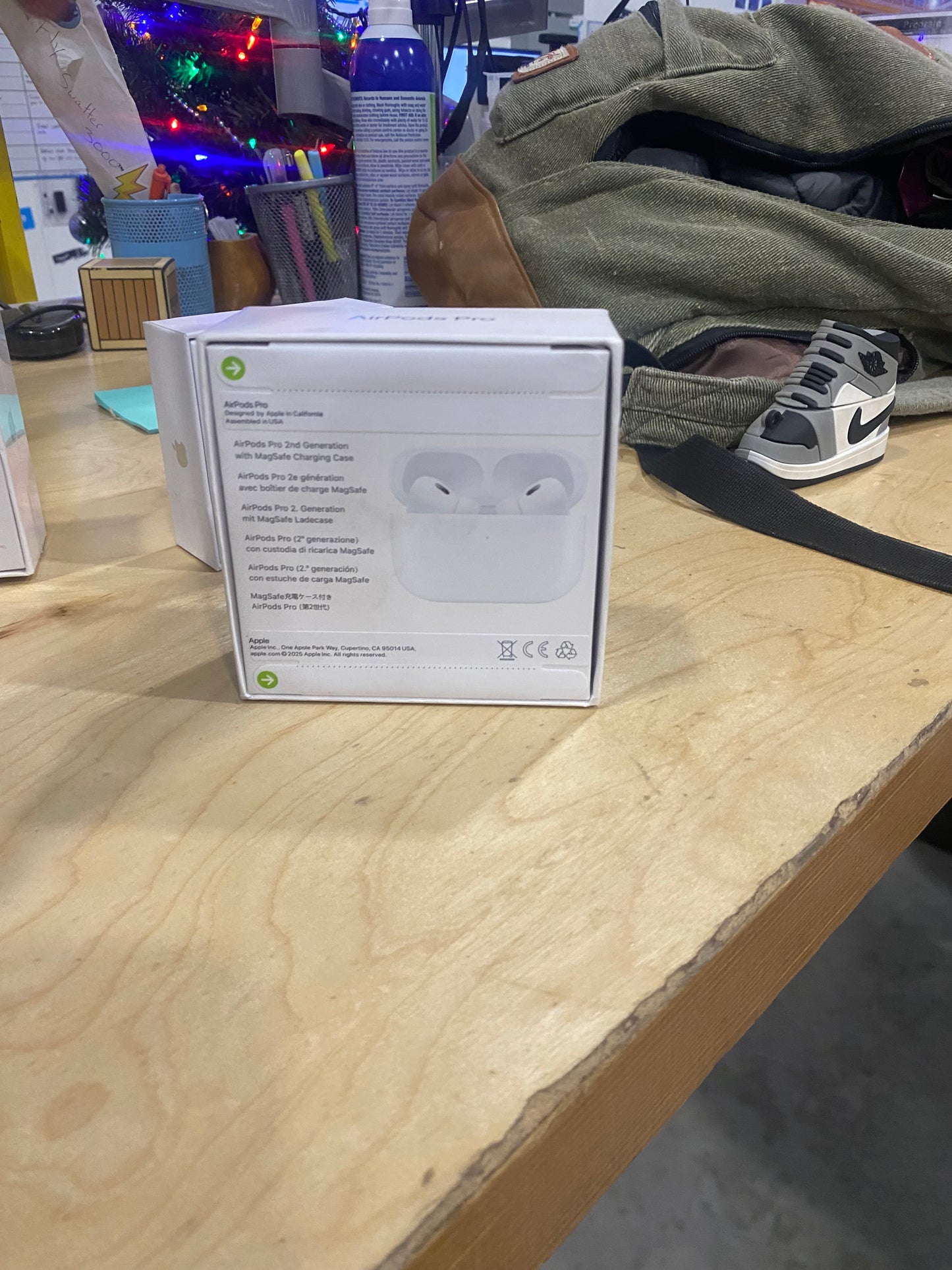 apple airpods 2nd gen pro [refurbished]