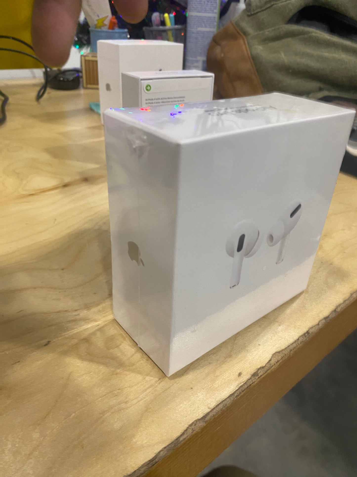 apple airpods 1st gen pro [refurbished]